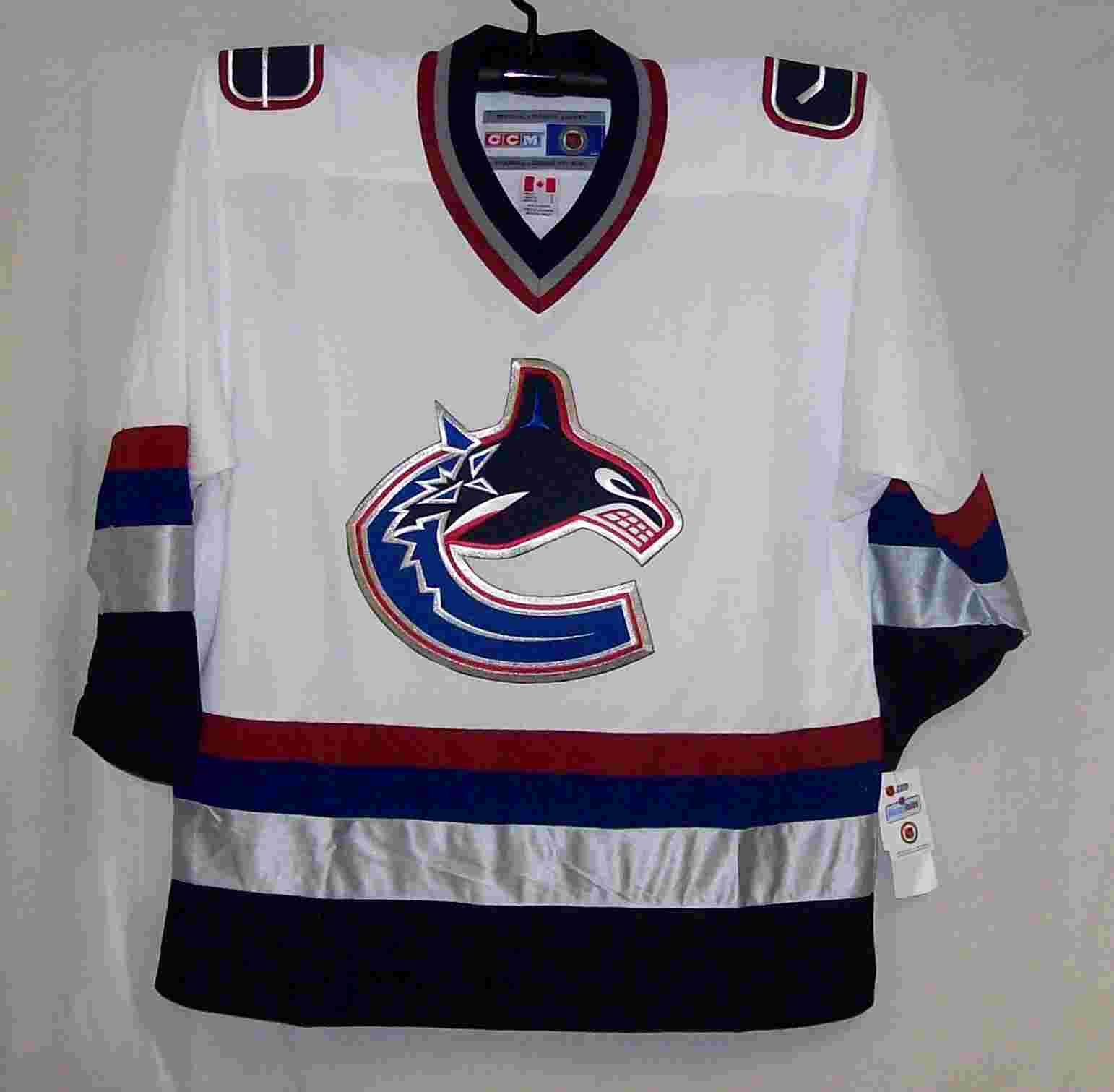 New old stock Vancouver Canucks Youth Small / Medium CCM Jersey